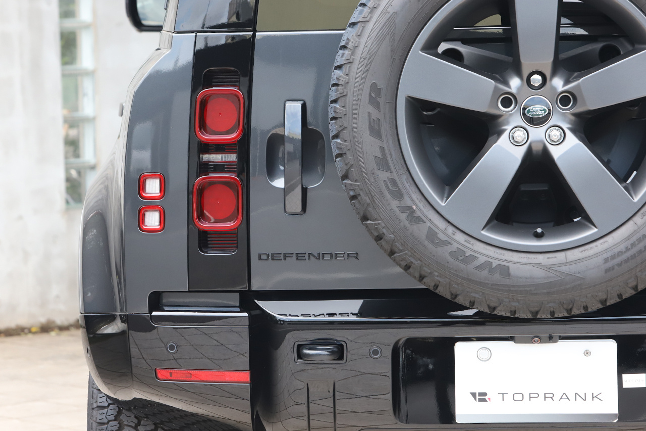 2024 Land Rover DEFENDER null