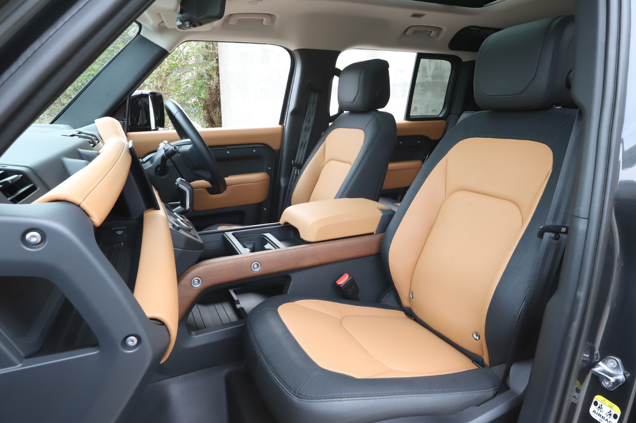 2024 Land Rover DEFENDER null