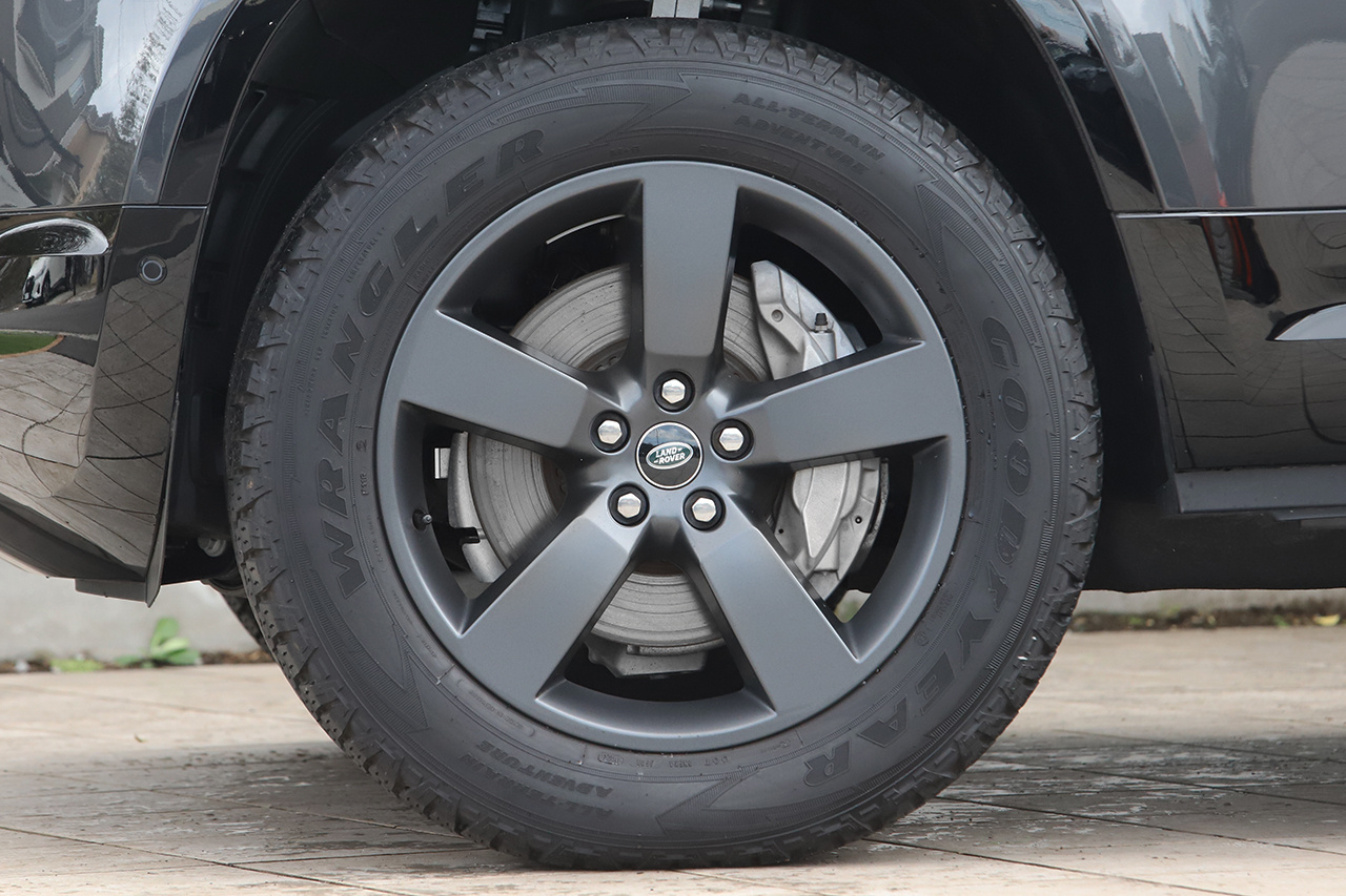 2024 Land Rover DEFENDER null