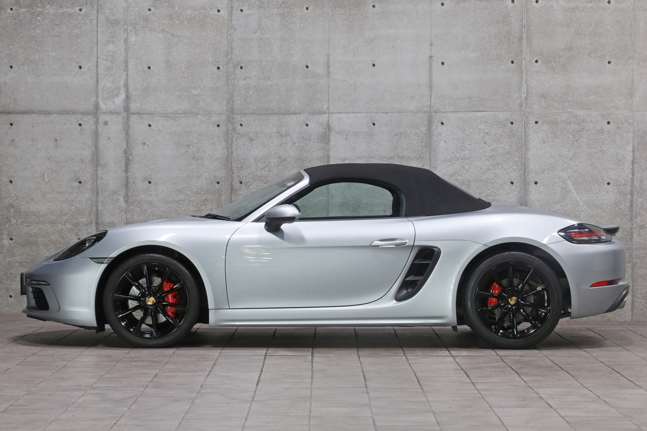 2020 Porsche 718 BOXSTER null