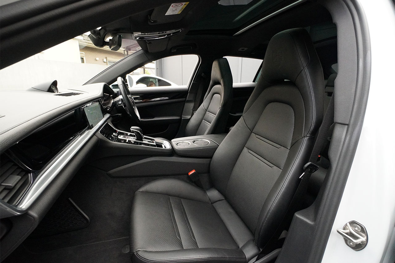 2019 Porsche PANAMERA null