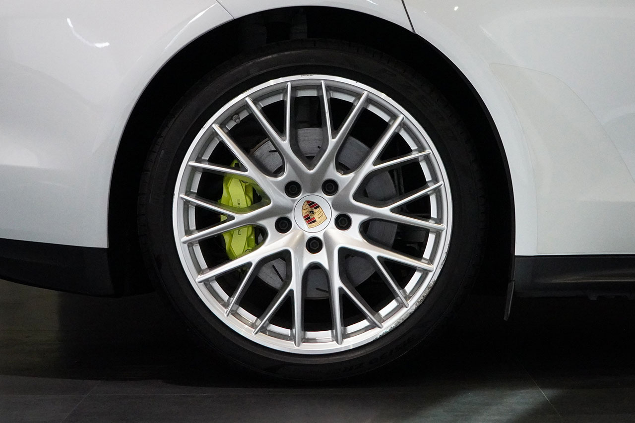 2019 Porsche PANAMERA null