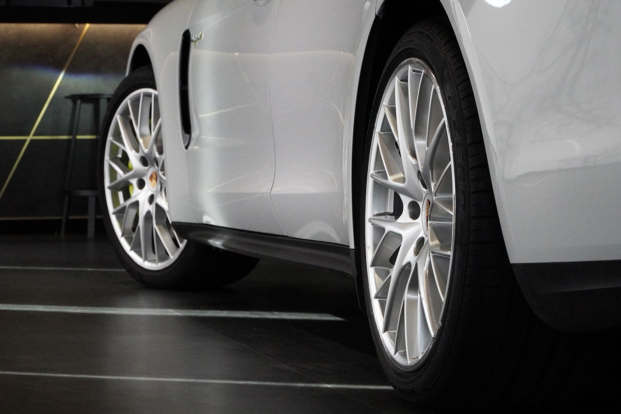 2019 Porsche PANAMERA null