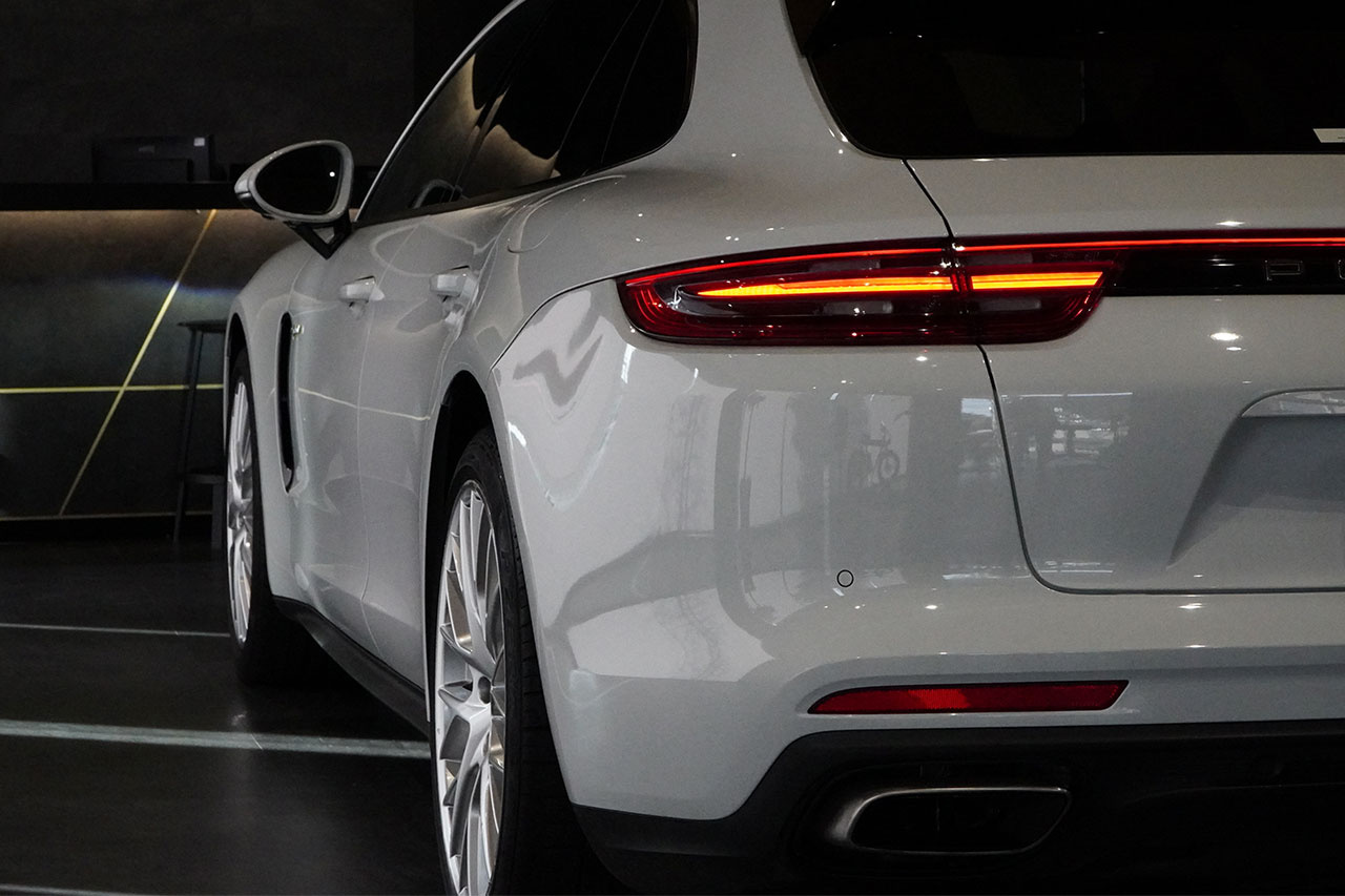2019 Porsche PANAMERA null