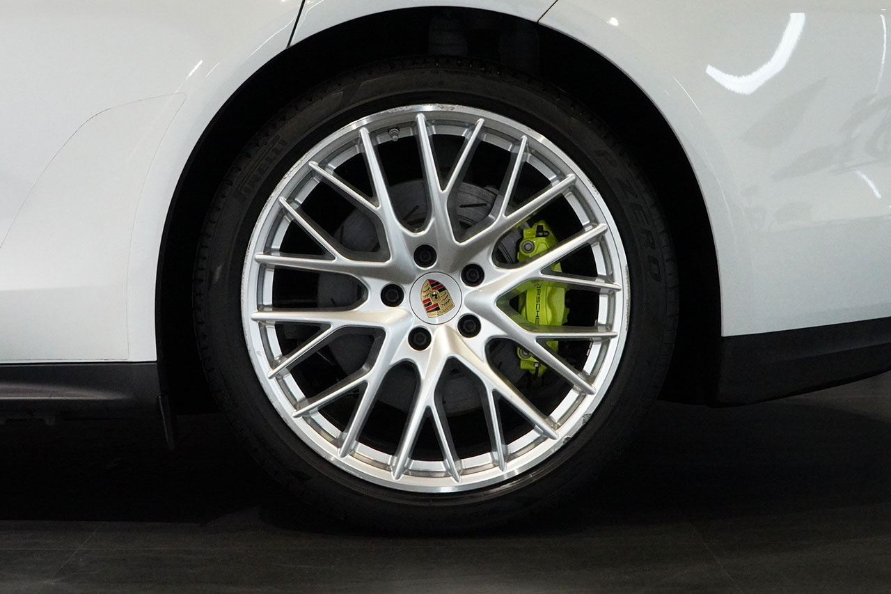 2019 Porsche PANAMERA null
