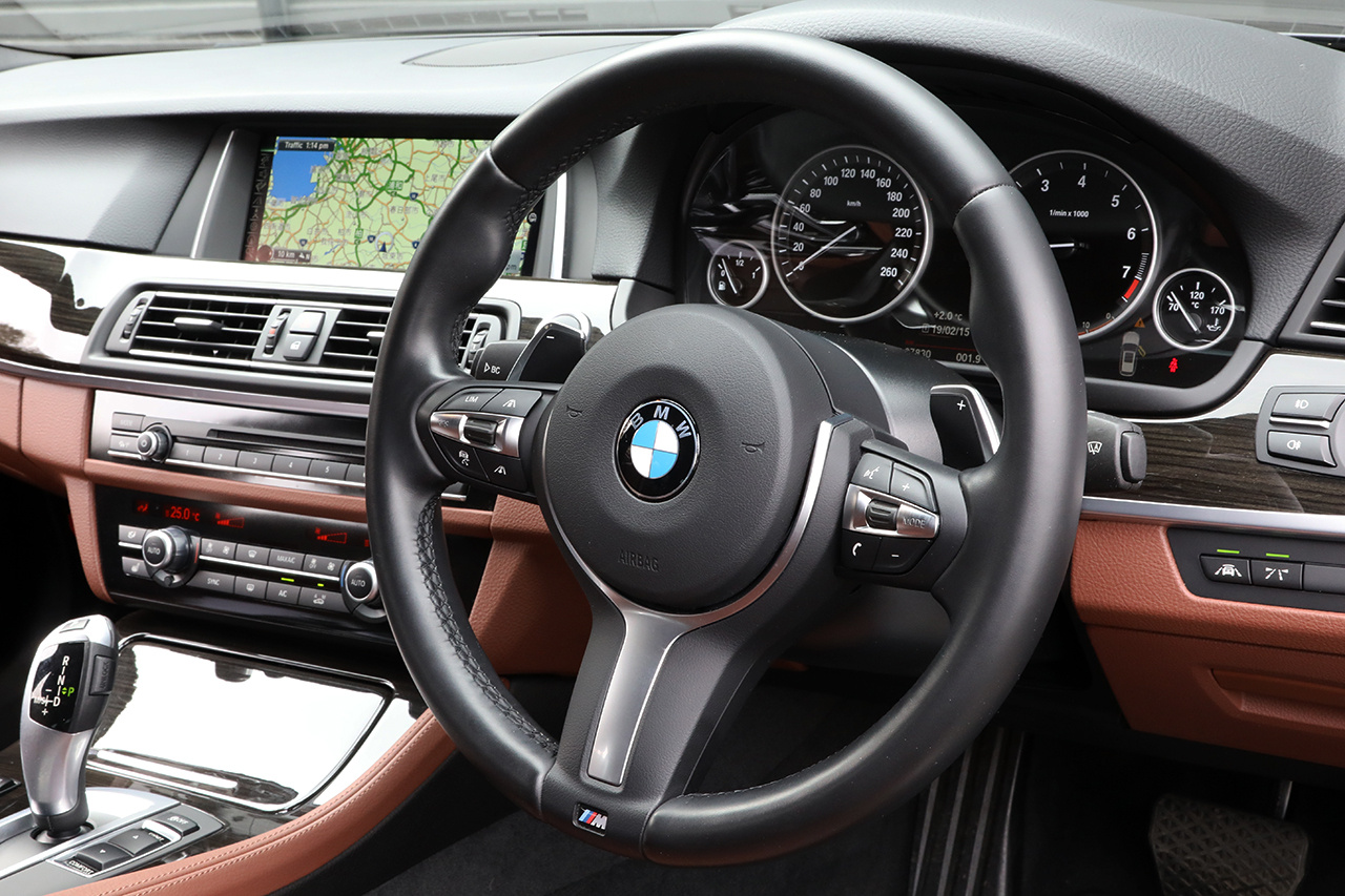 2016 BMW 5 SERIES 523I TOURING M SPOILER WG