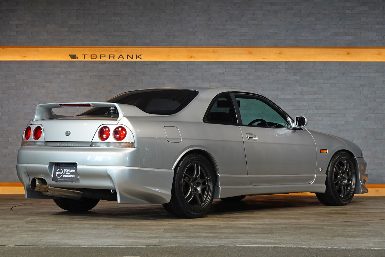 1995 Nissan SKYLINE COUPE ECR33 Skyline GTS25t Type M, Aftermarket Aero, BCNR33 R33 Skyline GT-R Factory 17 Inch Wheels