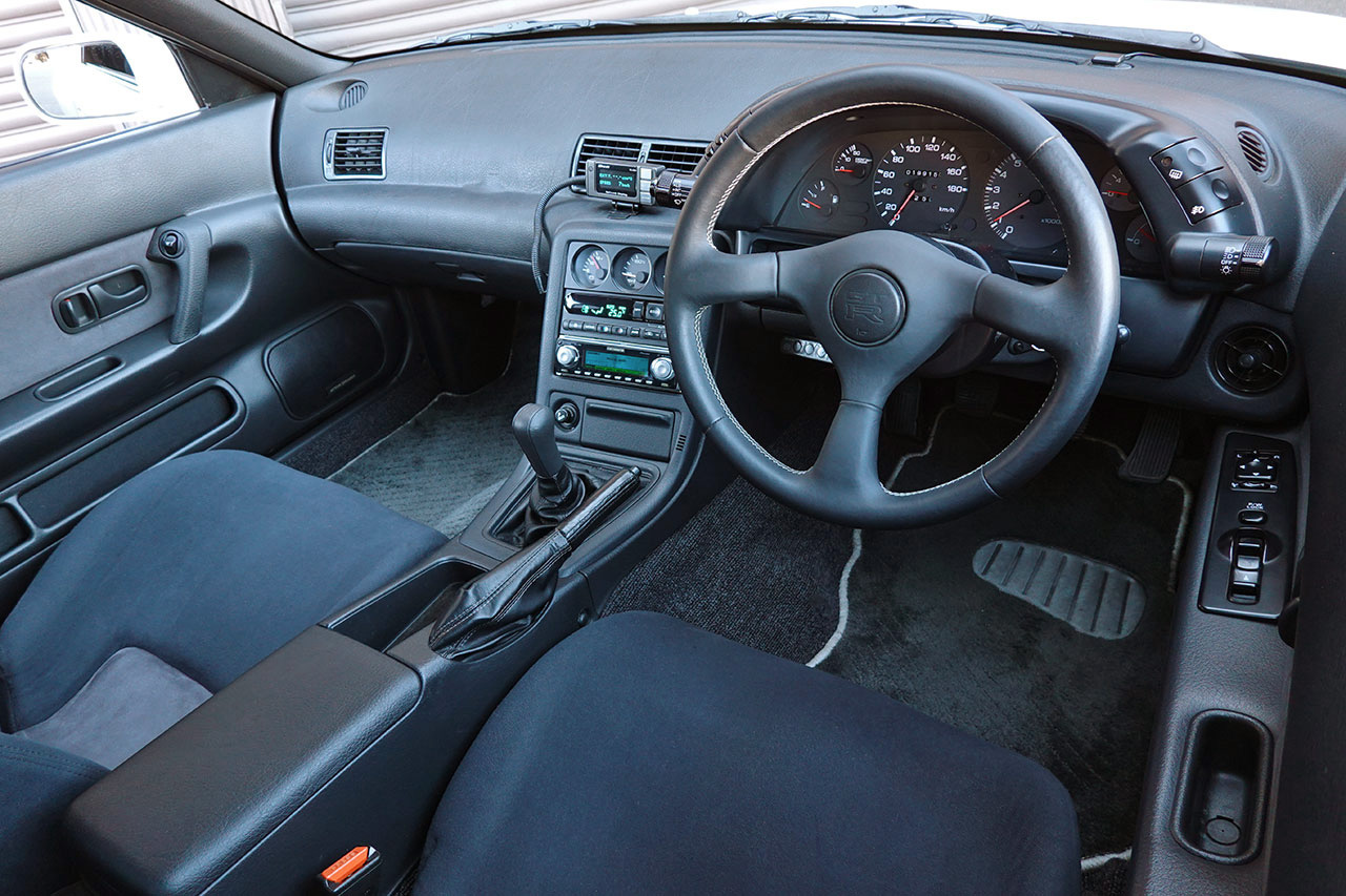 1994 Nissan SKYLINE GT-R BNR32 R32 Skyline GT-R, V-SPEC II Style, Brembo Brakes, Factory 17in V-SPEC II Alloy Wheels