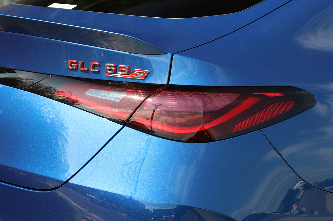 2025 Mercedes-AMG glc-class 