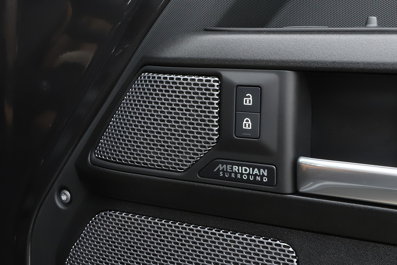 2024 Land Rover DEFENDER 