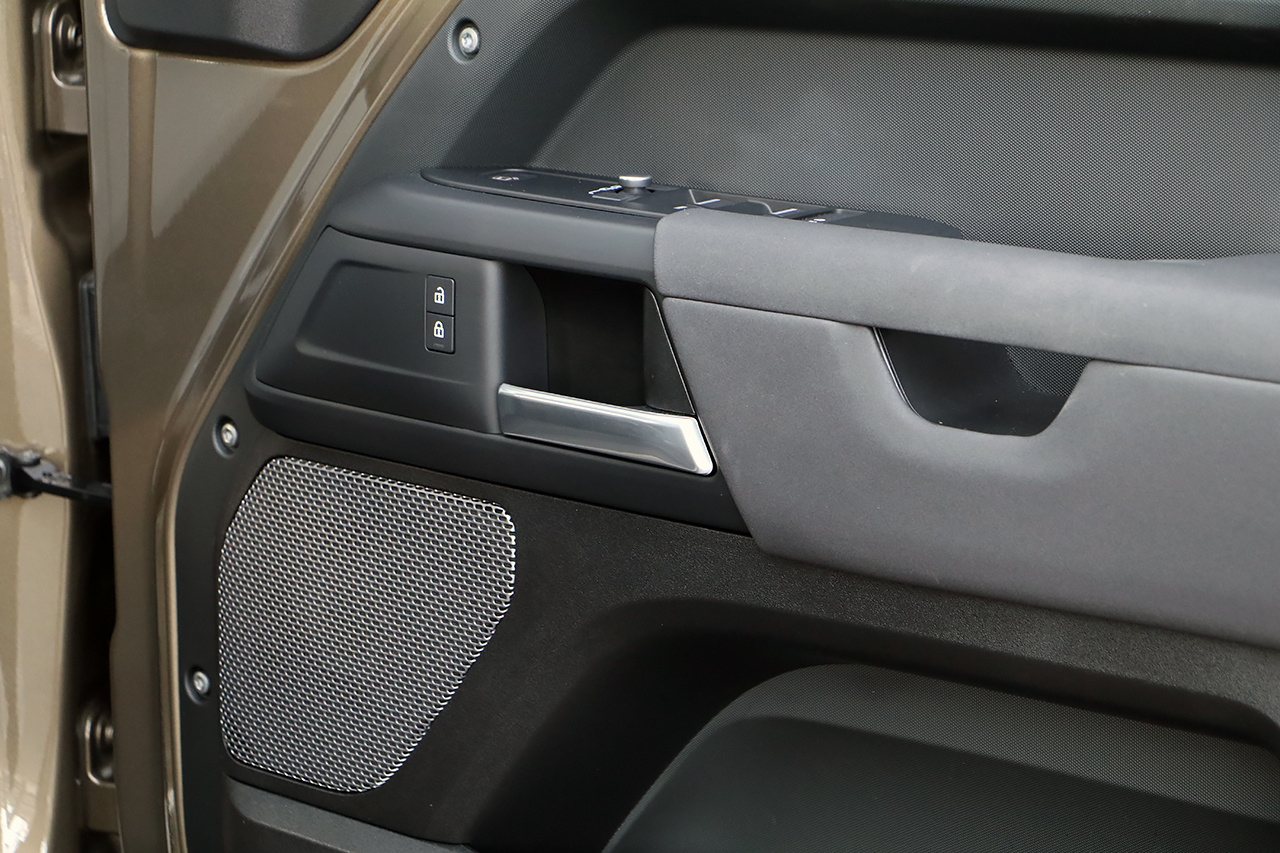 2023 Land Rover DEFENDER null