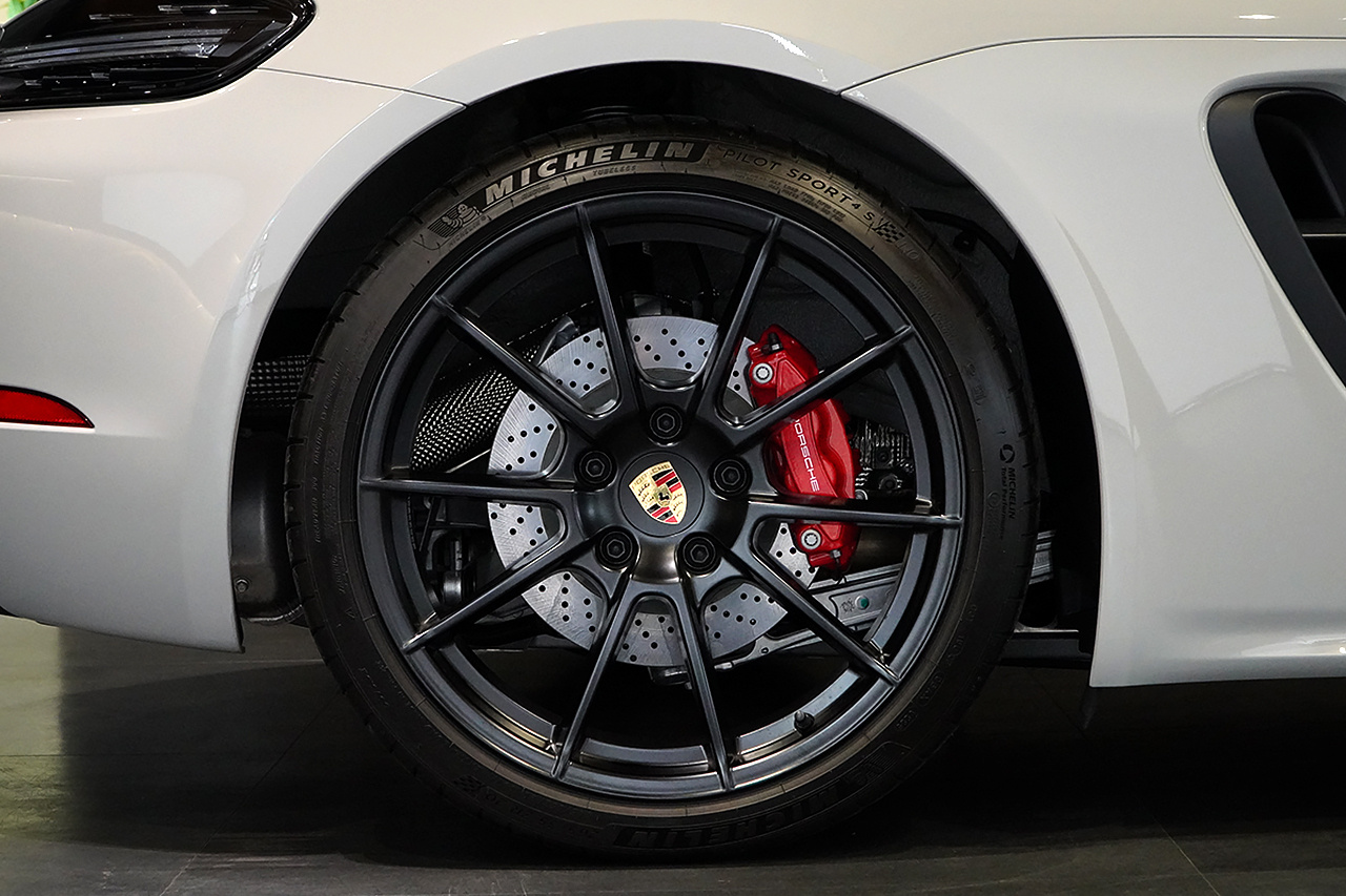 2025 Porsche 718 BOXSTER null