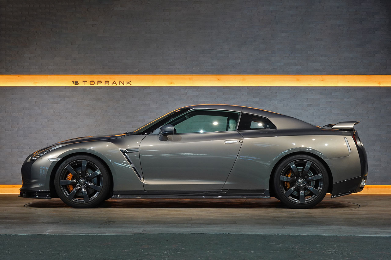 2010 Nissan GT-R R35 GT-R Premium Edition, Titanium Gray, NISMO Front Under Spoiler・Side Skirts・Rear Under Spoiler