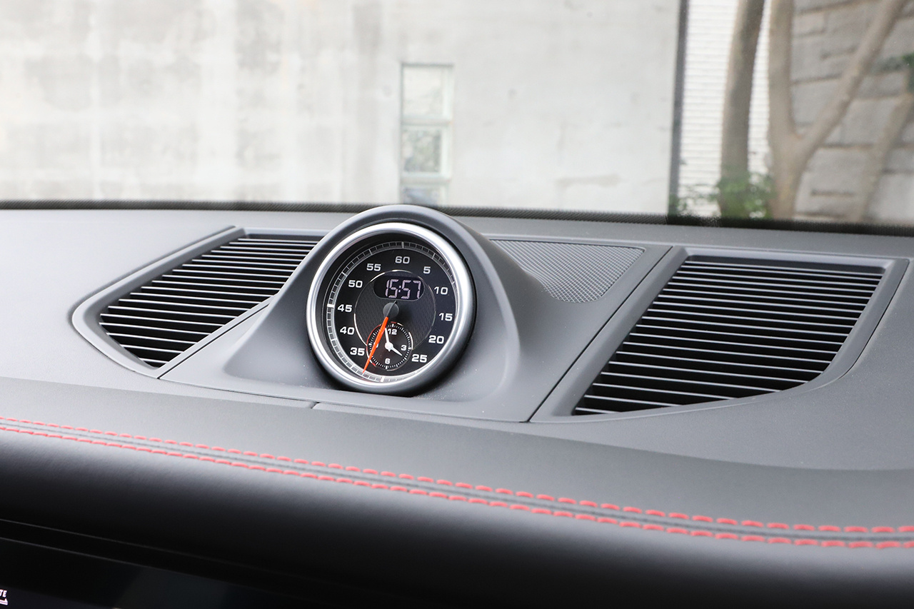 2021 Porsche MACAN null