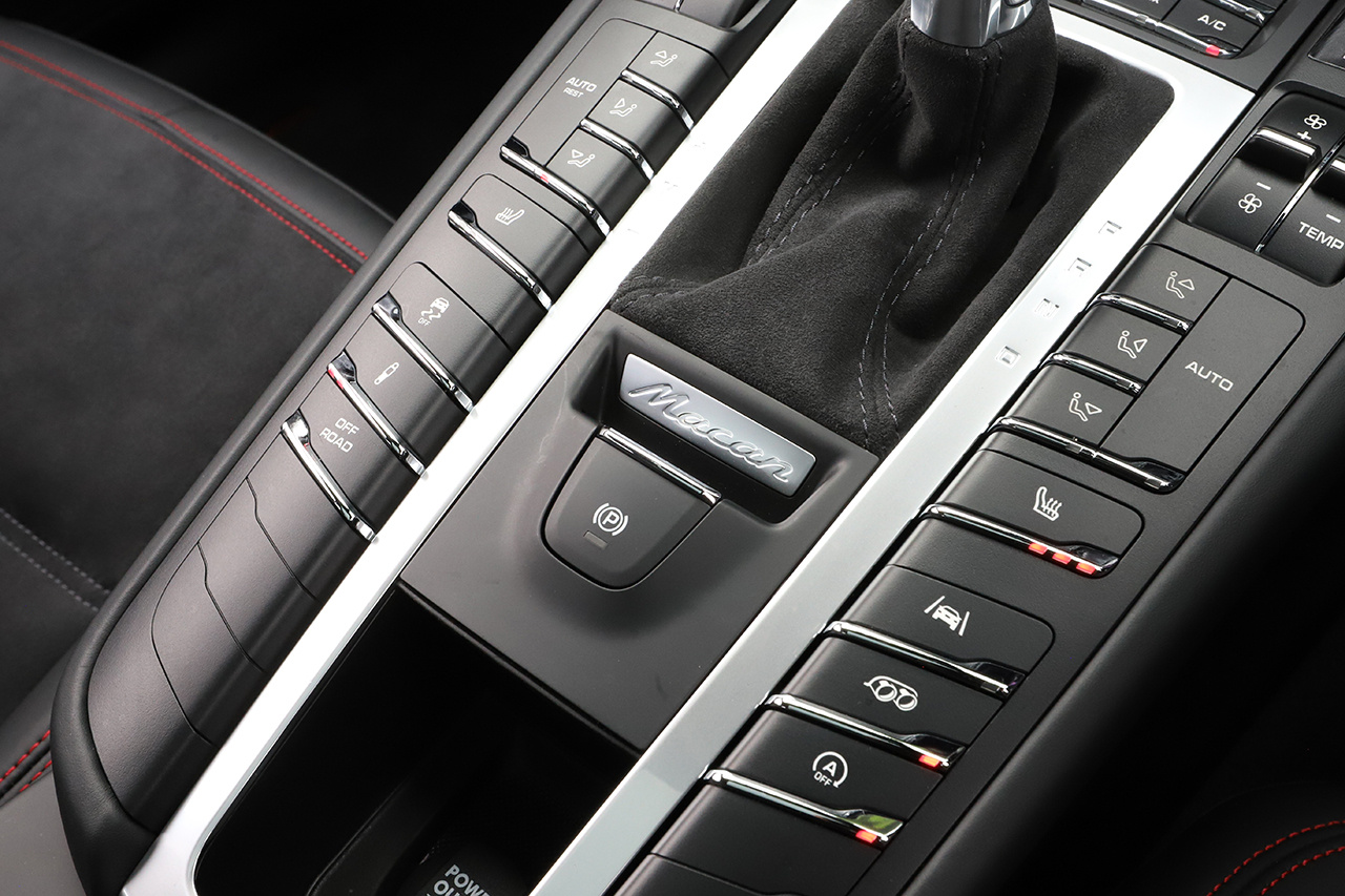 2021 Porsche MACAN null