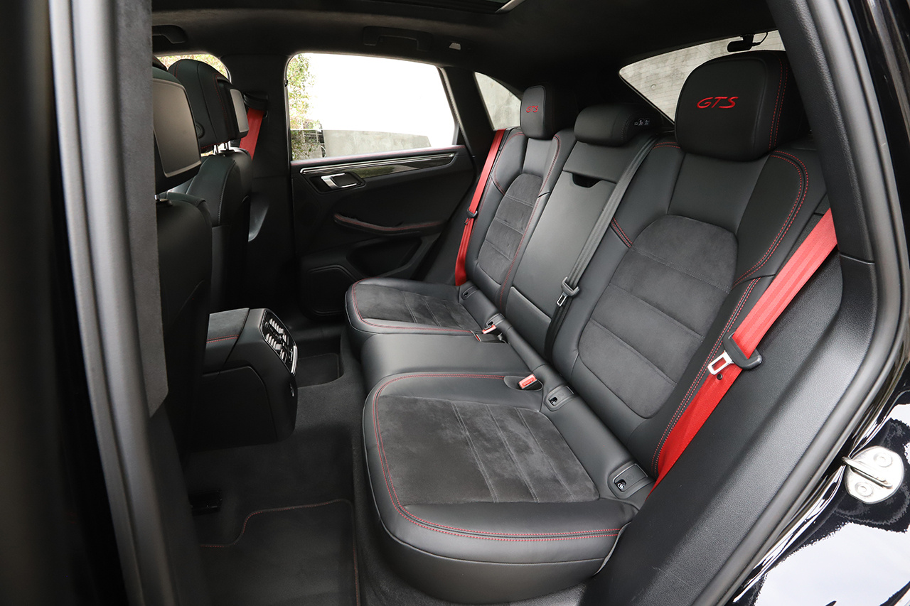 2021 Porsche MACAN null