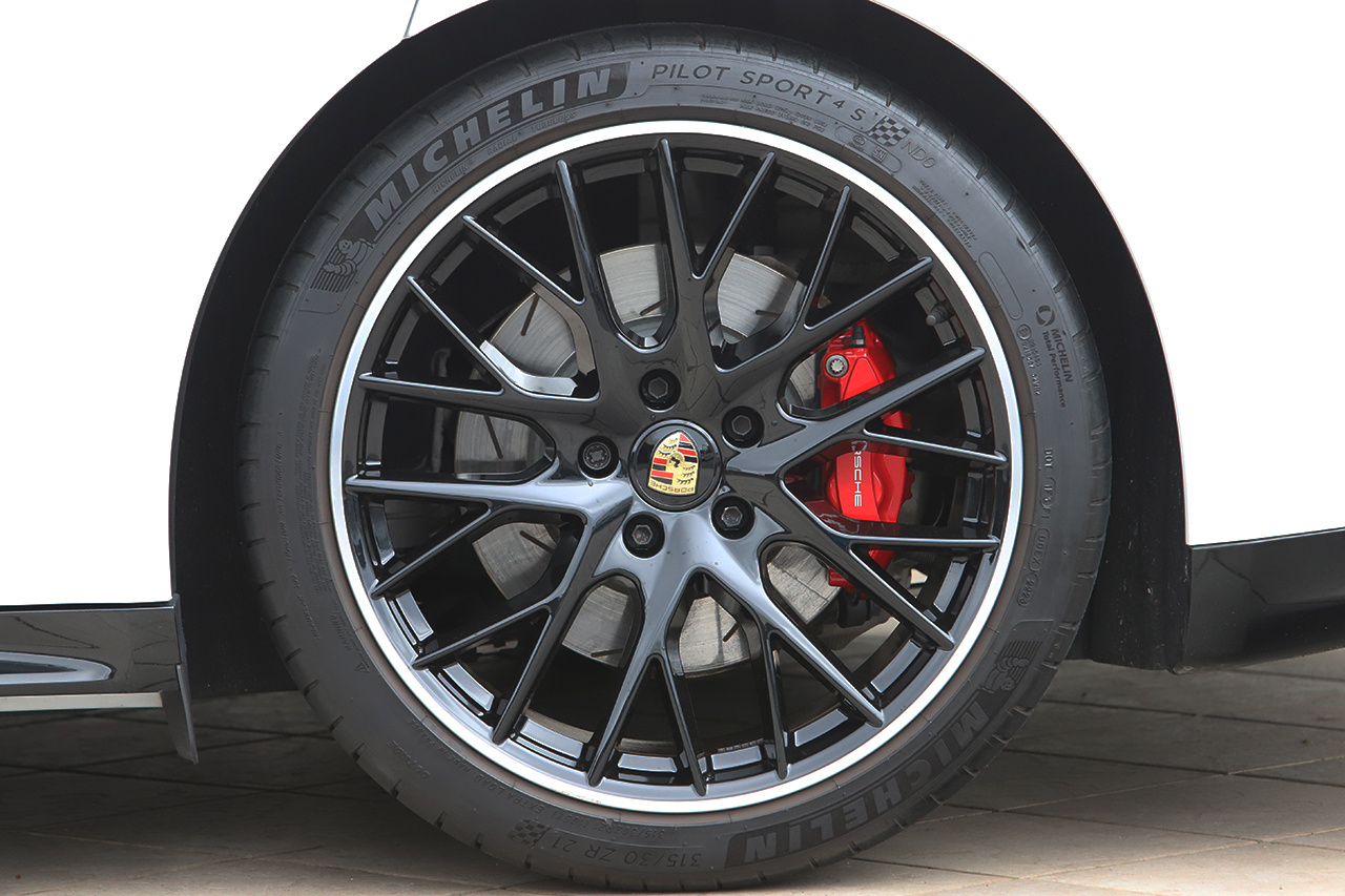 2024 Porsche PANAMERA null