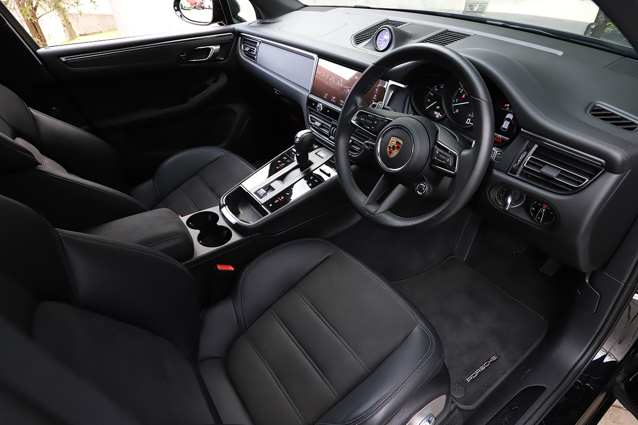 2024 Porsche MACAN 