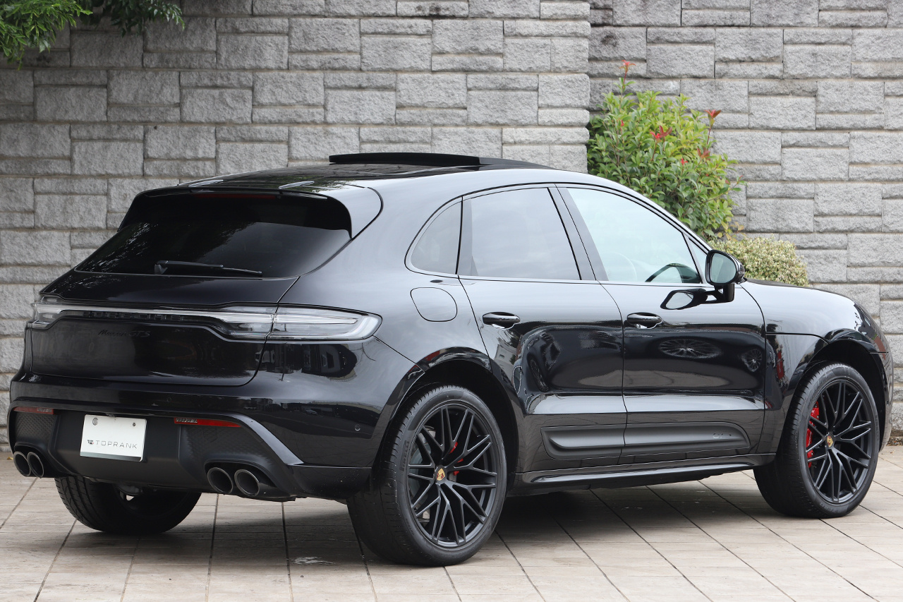 2024 Porsche MACAN 