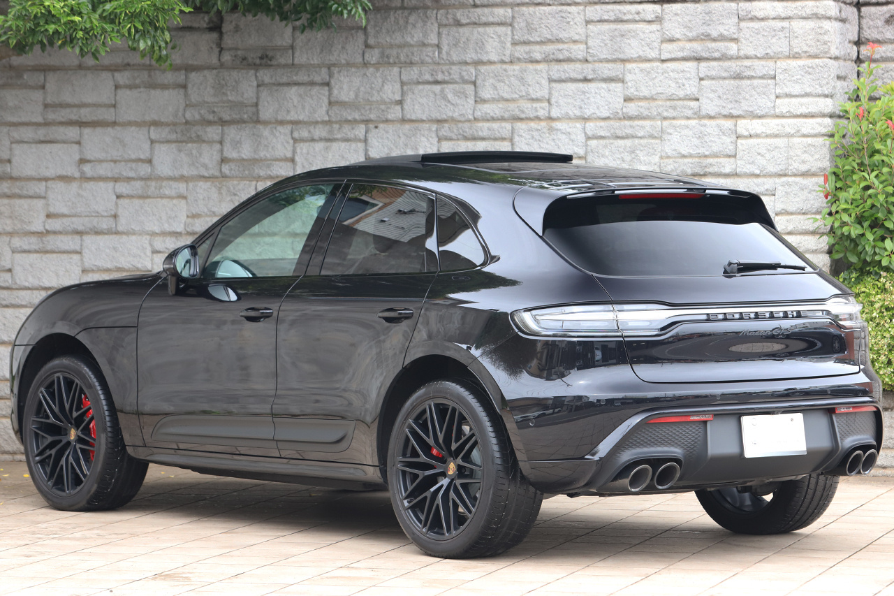2024 Porsche MACAN 
