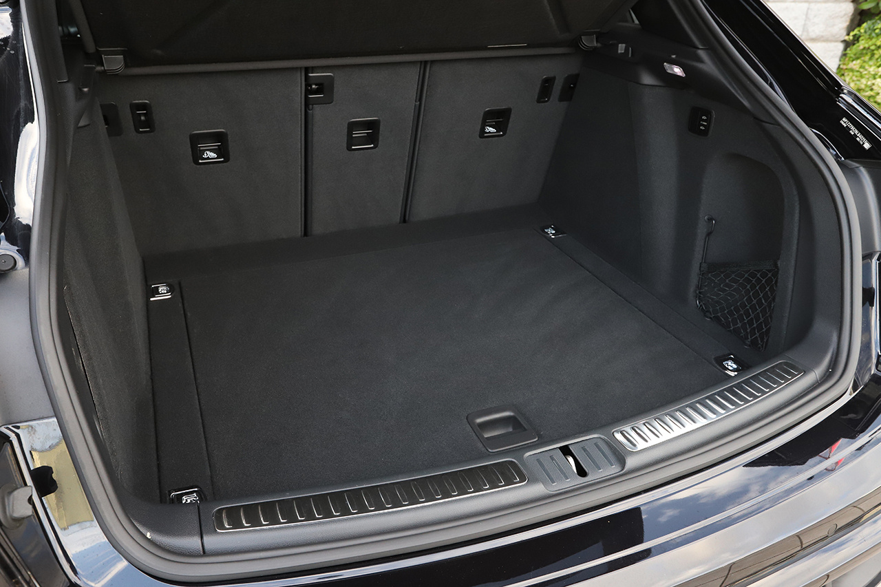 2024 Porsche MACAN 