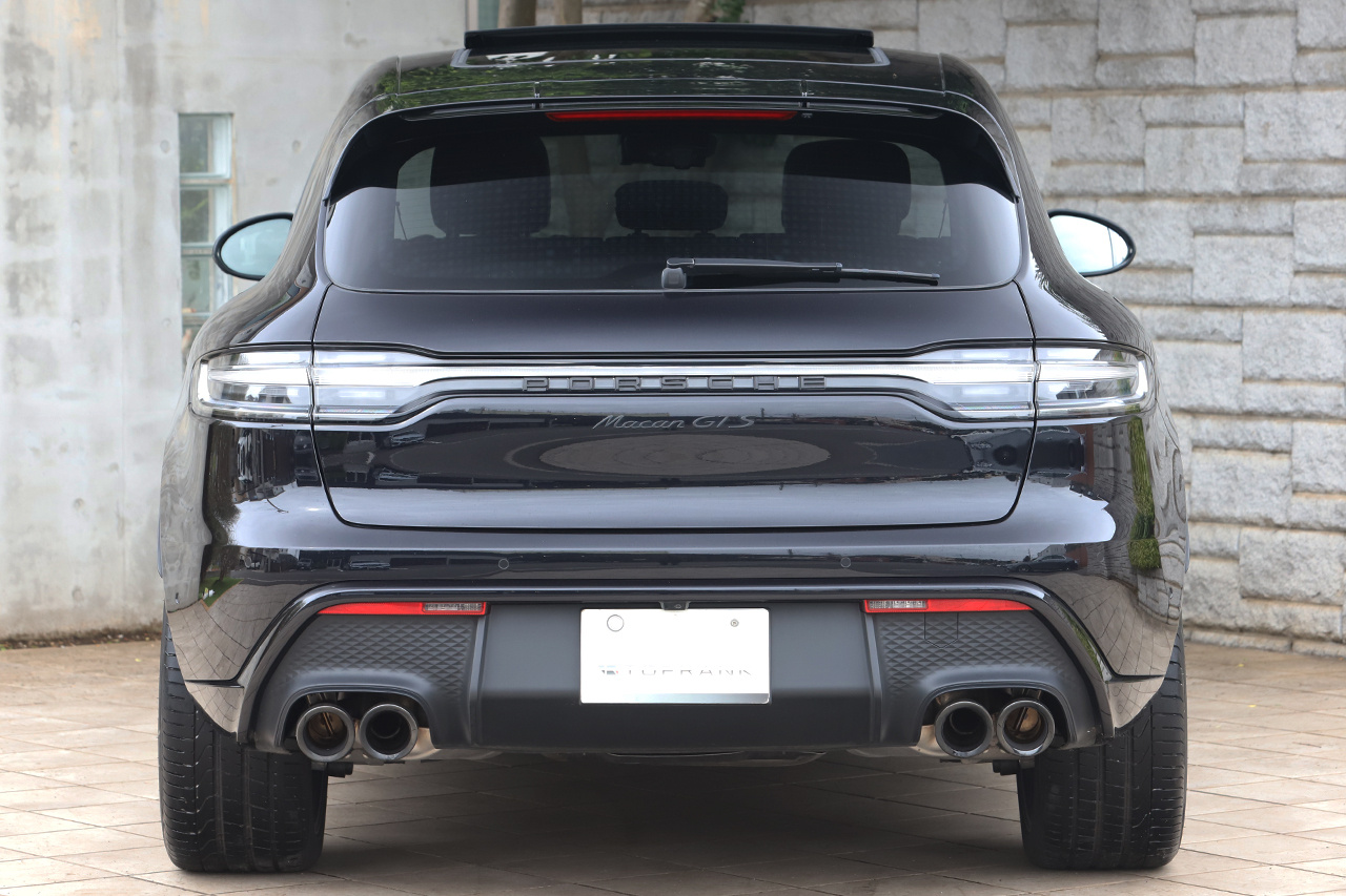 2024 Porsche MACAN 