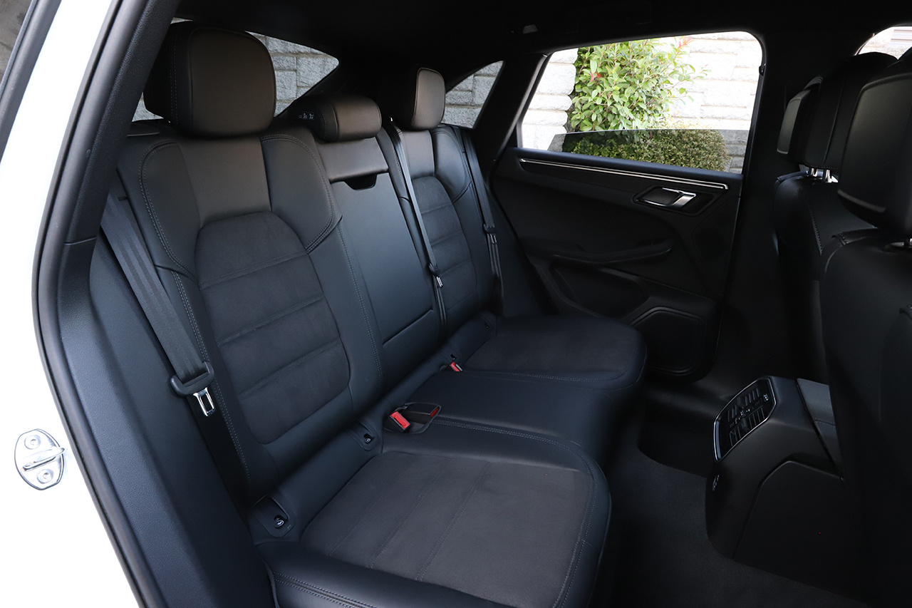 2023 Porsche MACAN null