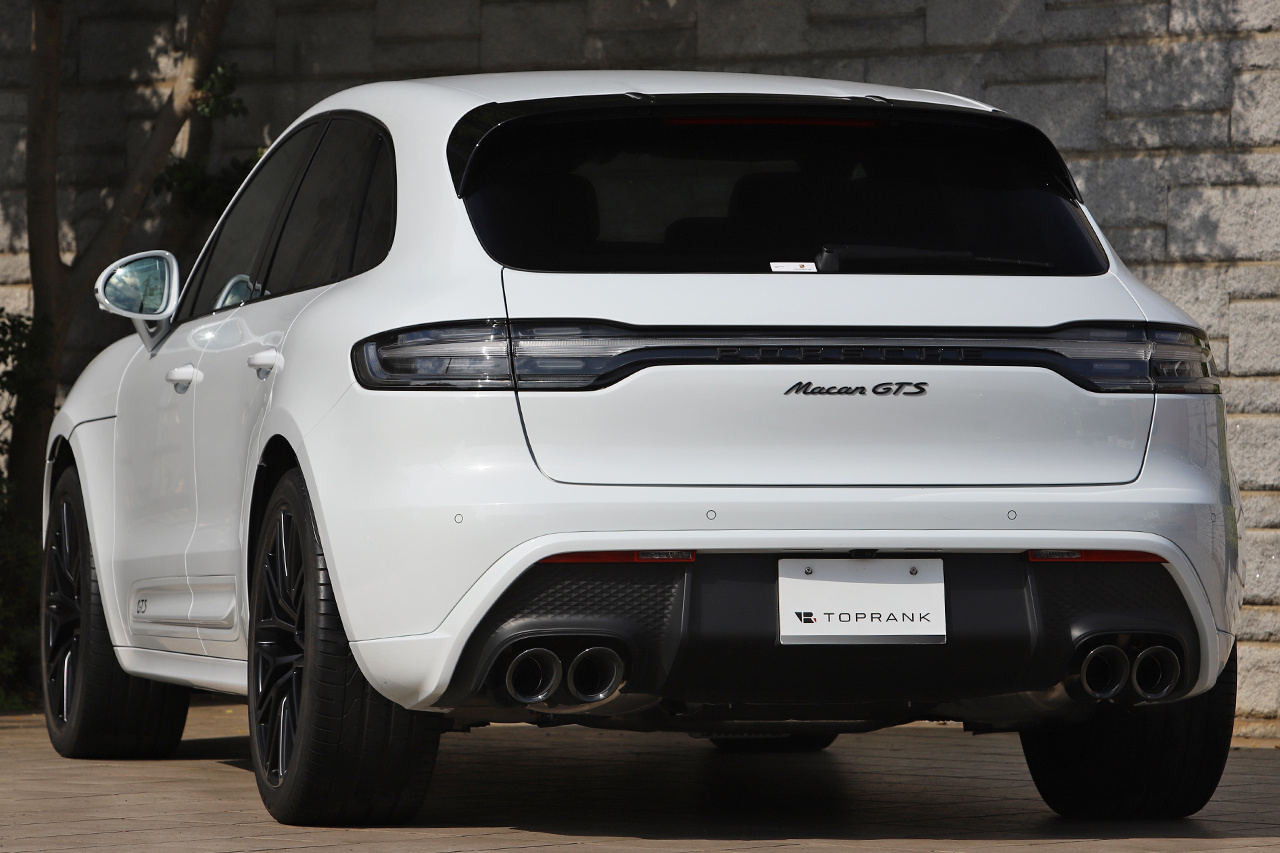 2023 Porsche MACAN null