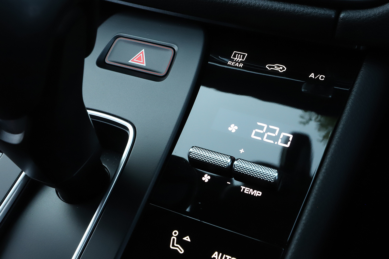 2023 Porsche MACAN null