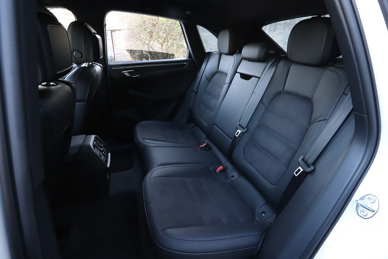 2023 Porsche MACAN null