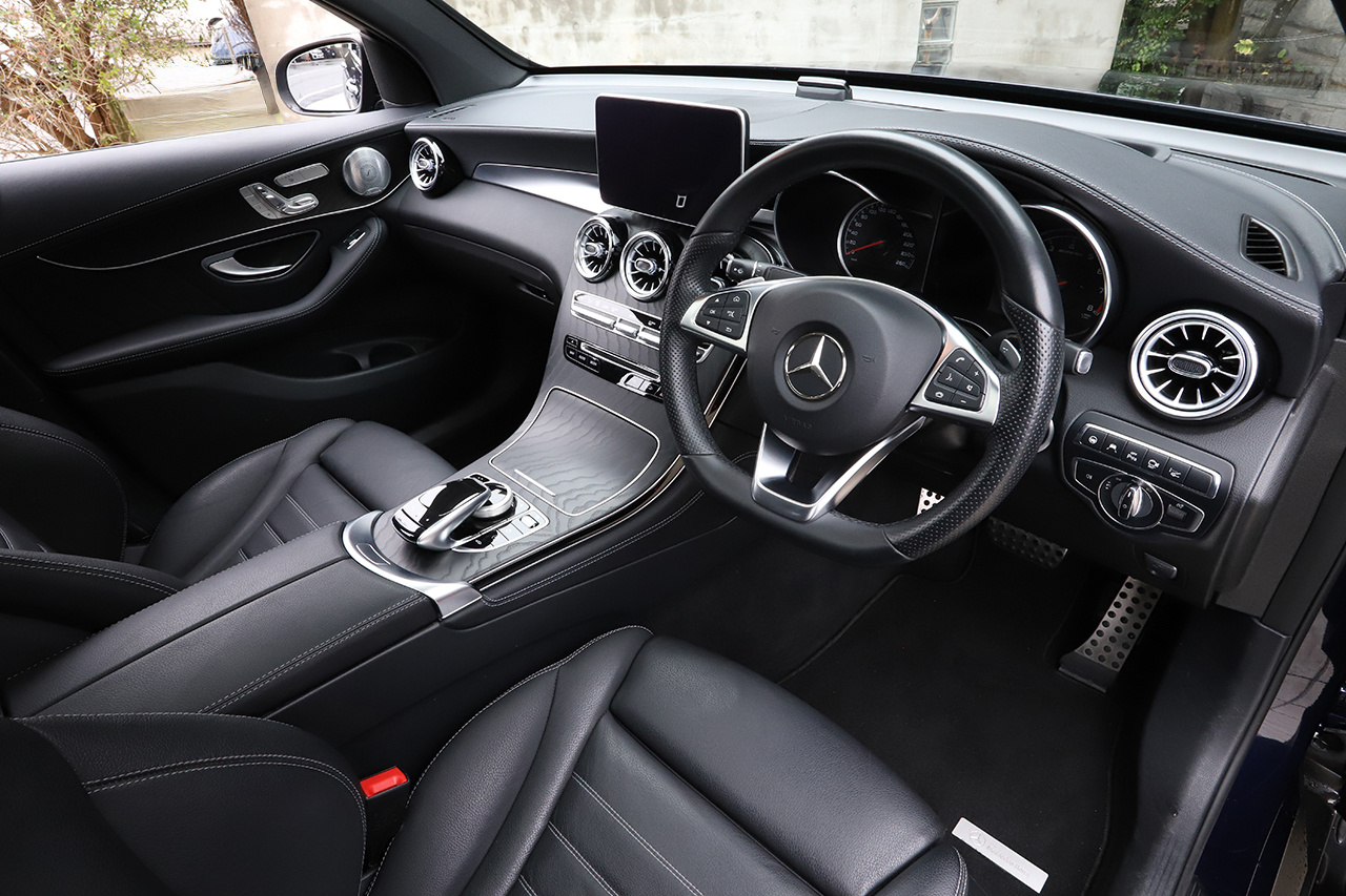 2017 Mercedes-AMG glc-class null