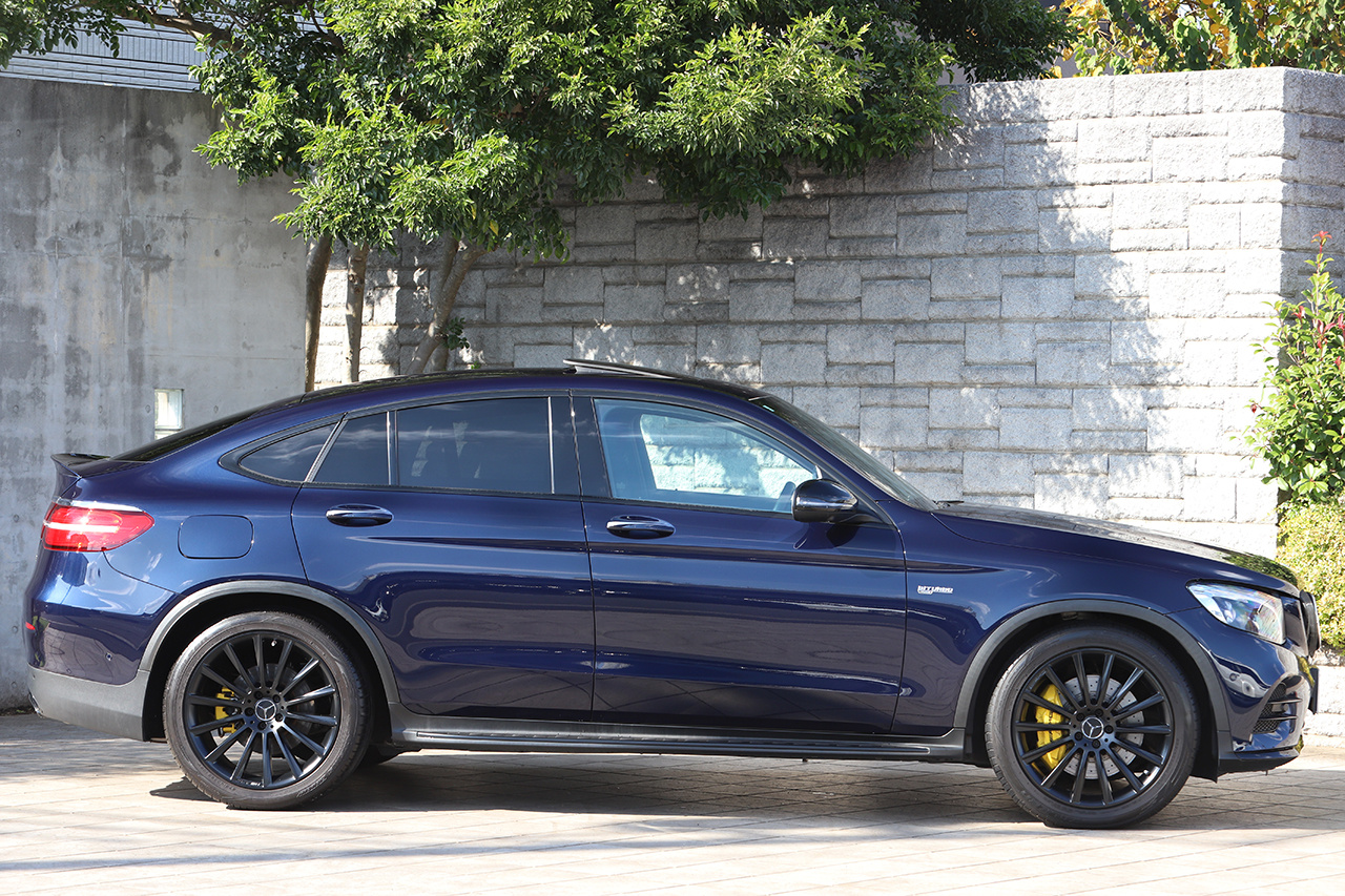 2017 Mercedes-AMG glc-class null