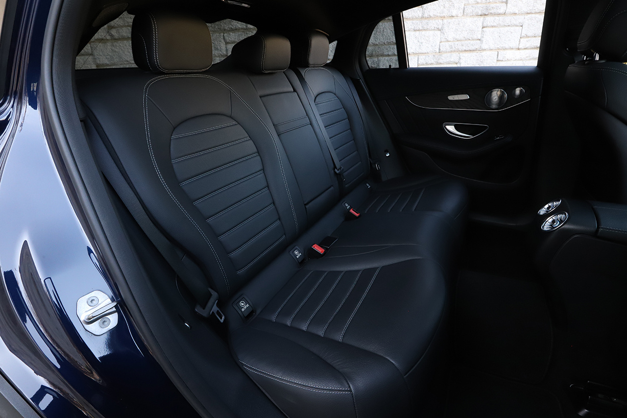 2017 Mercedes-AMG glc-class null