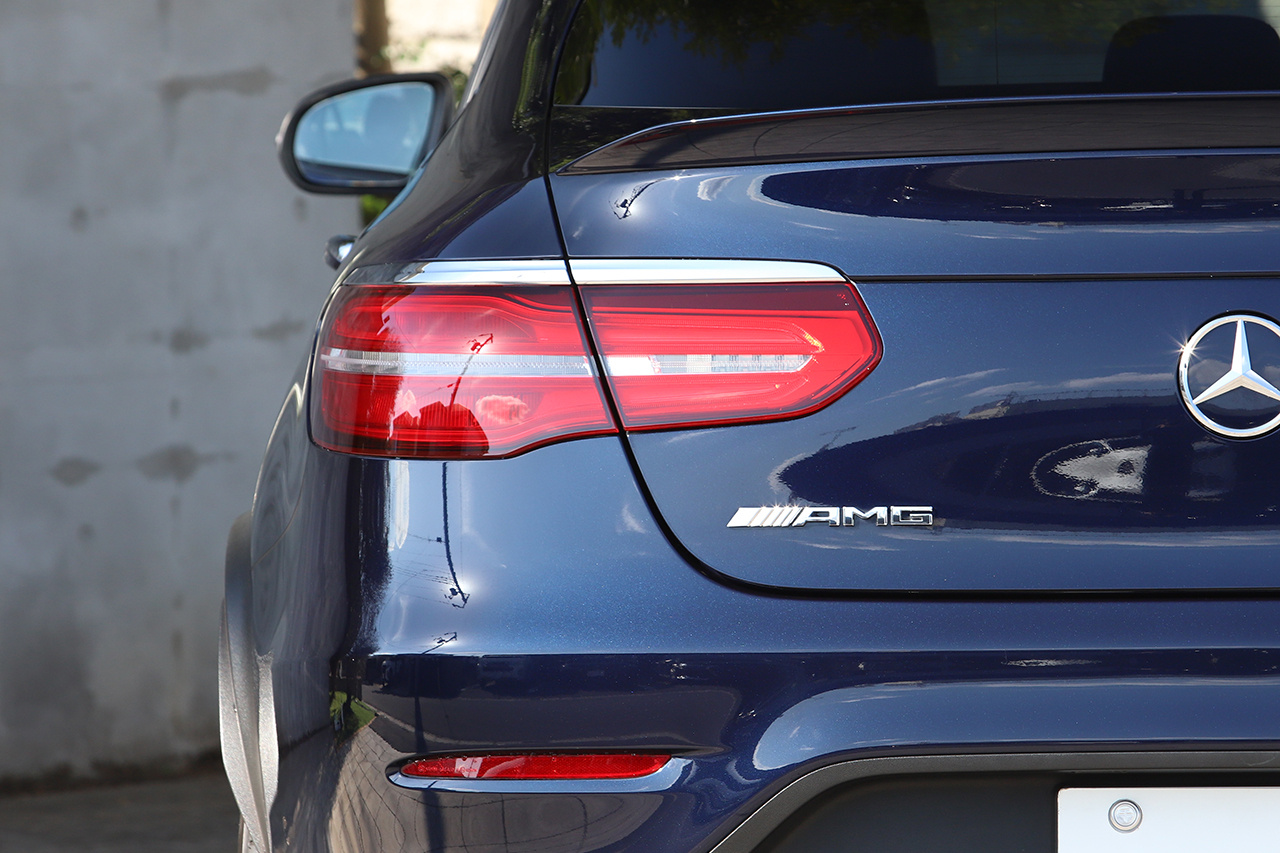 2017 Mercedes-AMG glc-class null