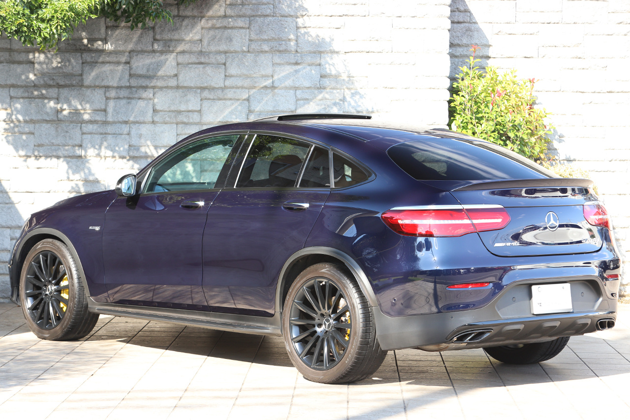 2017 Mercedes-AMG glc-class null