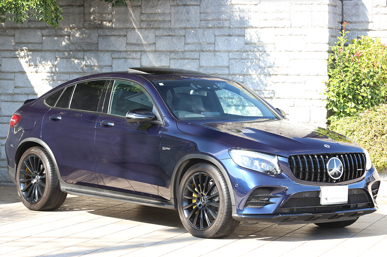 2017 Mercedes-AMG glc-class null