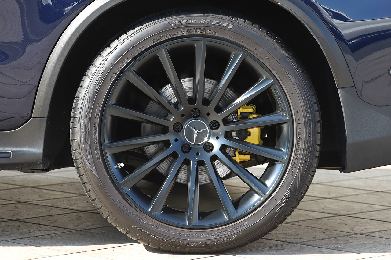 2017 Mercedes-AMG glc-class null