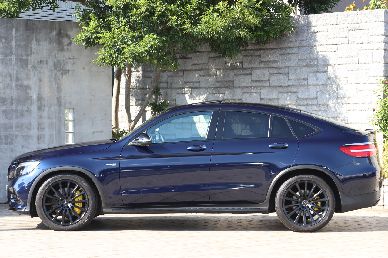 2017 Mercedes-AMG glc-class null