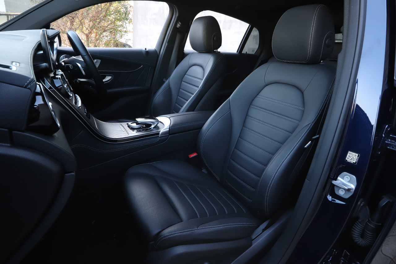 2017 Mercedes-AMG glc-class null