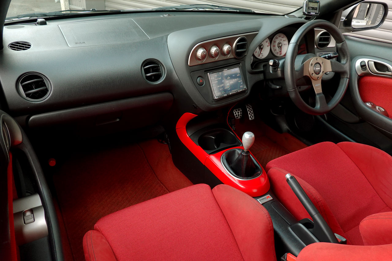 2001 Honda INTEGRA DC5 Integra Type-R, K20A i-Vtec Engine, Momo Steering, Red Factory Recaro Seats
