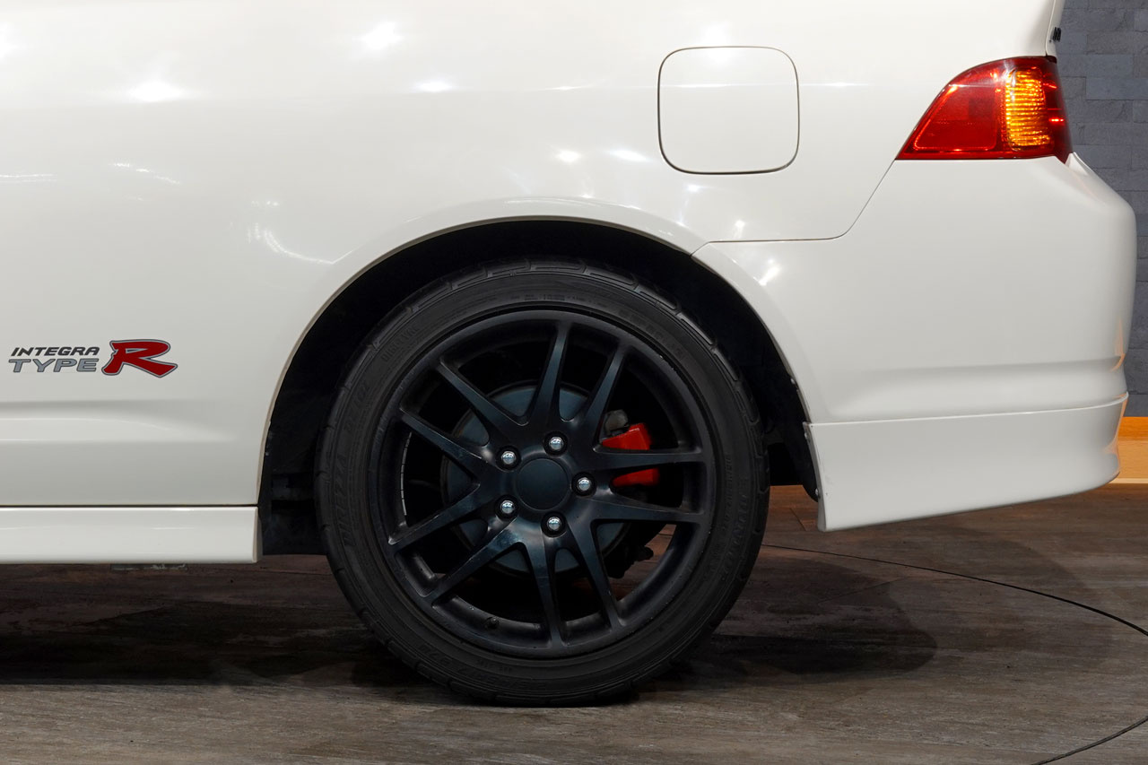 2001 Honda INTEGRA DC5 Integra Type-R, K20A i-Vtec Engine, Momo Steering, Red Factory Recaro Seats