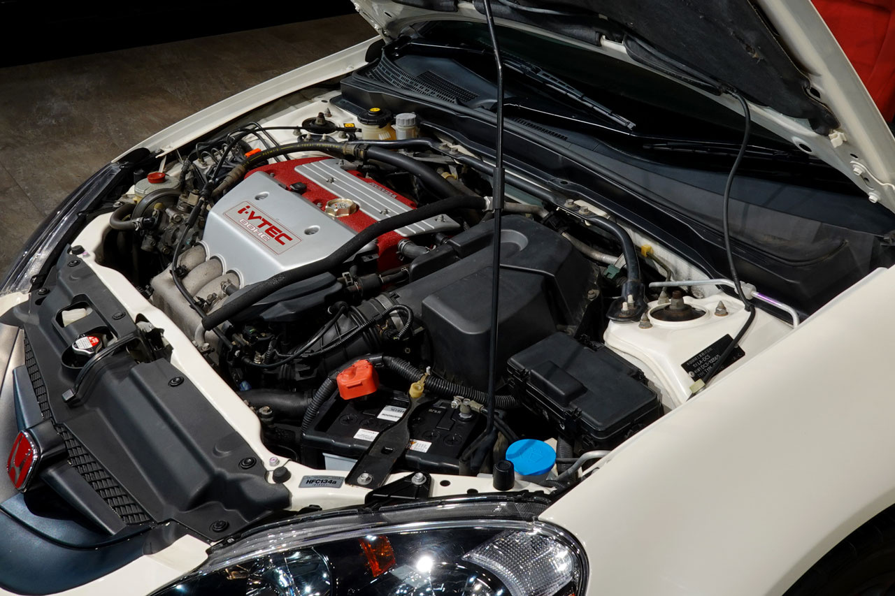 2001 Honda INTEGRA DC5 Integra Type-R, K20A i-Vtec Engine, Momo Steering, Red Factory Recaro Seats