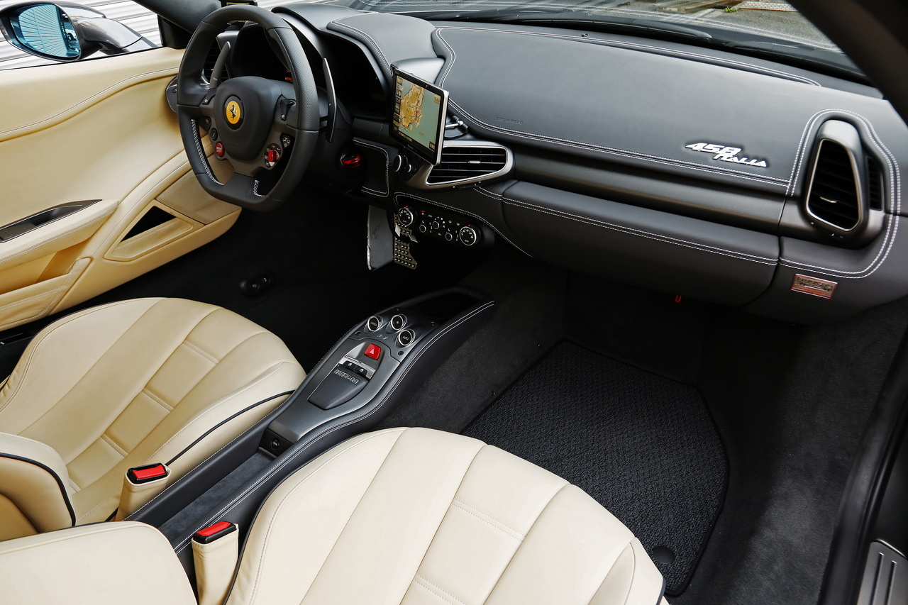 2011 Ferrari 458 ITALY null