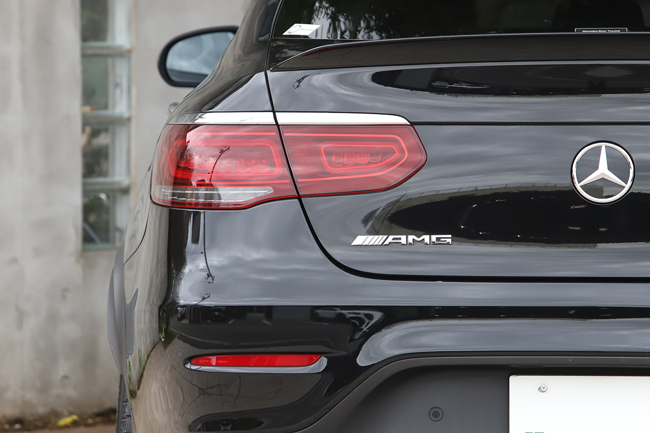 2020 Mercedes-AMG glc-class null