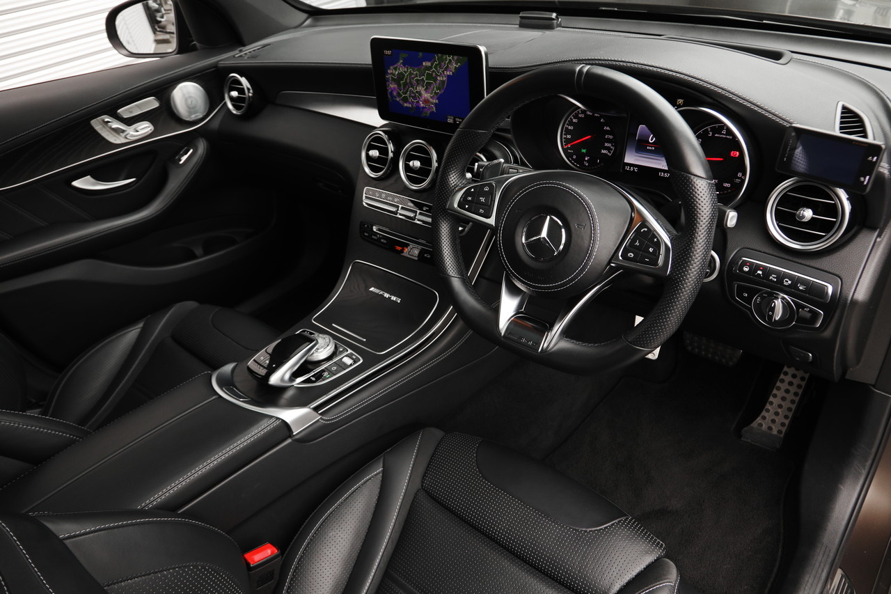 2018 Mercedes-AMG glc-class null