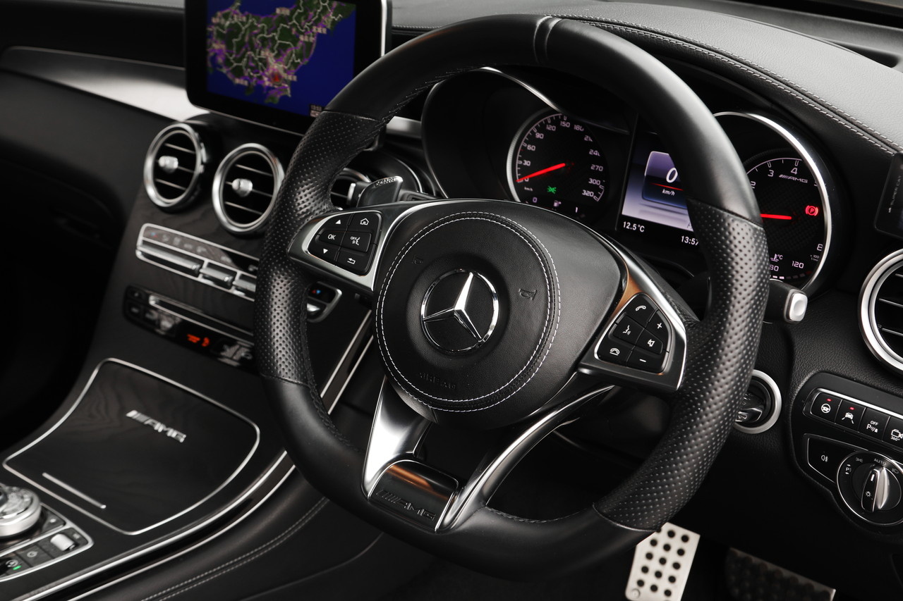 2018 Mercedes-AMG glc-class null