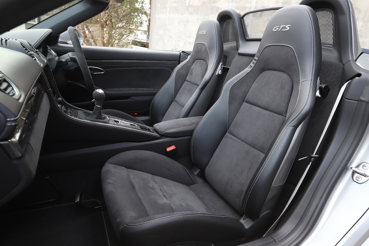 2020 Porsche 718 BOXSTER 