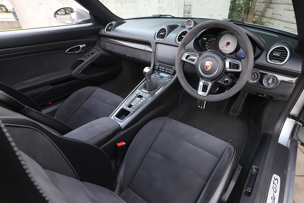 2020 Porsche 718 BOXSTER 