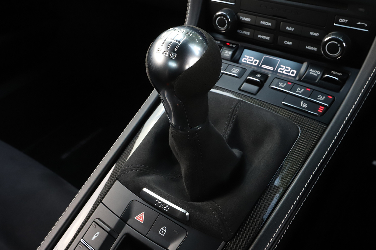 2020 Porsche 718 BOXSTER 