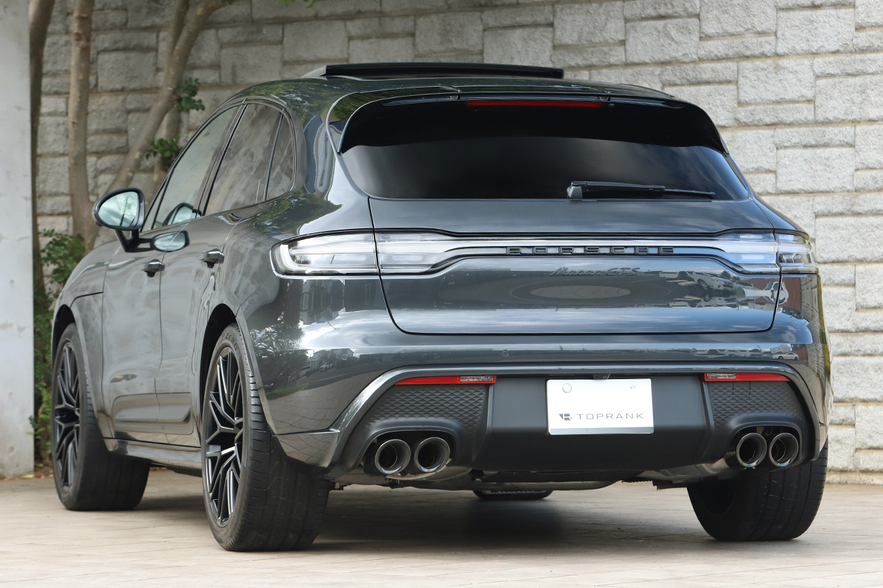 2022 Porsche MACAN null
